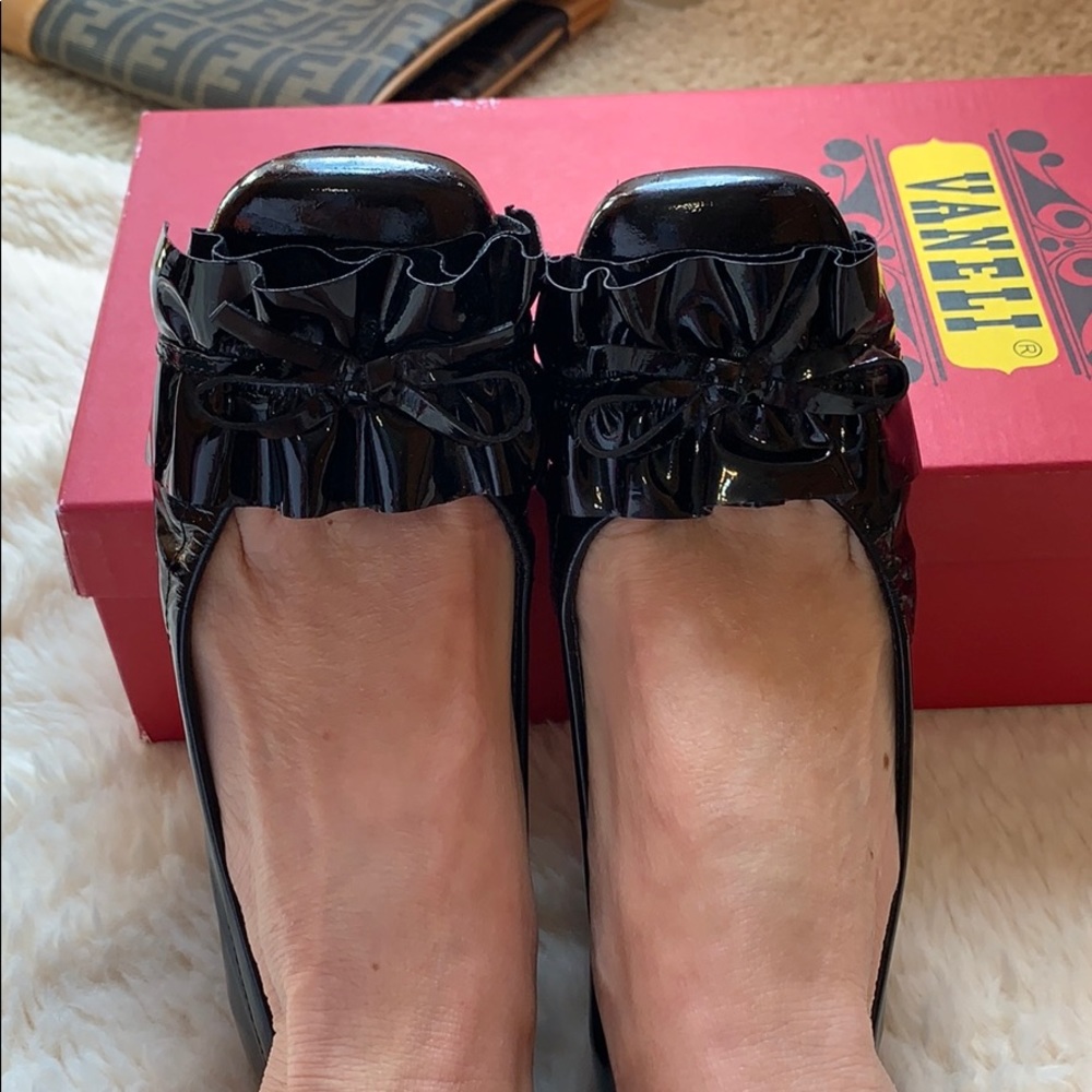 Vaneli Black Flat - image 6